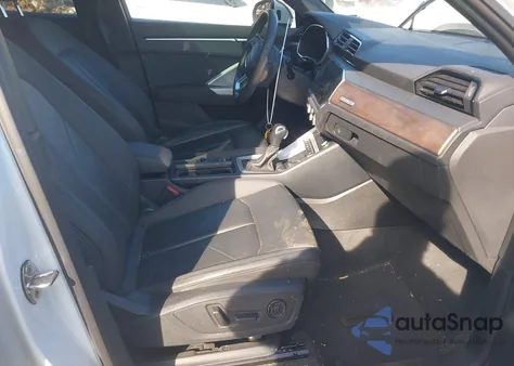 2021 Audi Q3 Premium Plus 40 Tfsi Quattro Tiptronic z USA, uszkodzony, nr VIN WA1BUCF32M1070626